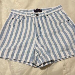 Chic Striped Jean Shorts in Blue and White